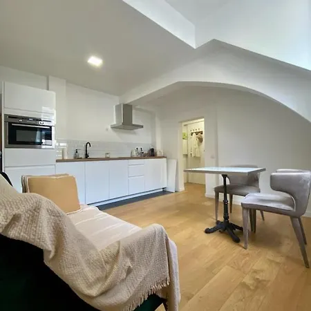 - Notre Dame - Pantheon - Luxembourg - 30 M2 Apartamento *